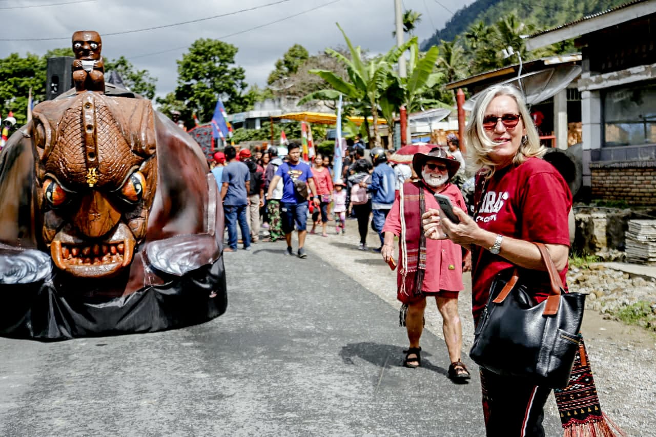 Sigale Gale Carnival 2022 dan Keunikan  Budaya  Samosir Uzone